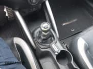 ✅ 2015 Hyundai Veloster Turbo • VIN: KMHTC6AE2FU222697 • Lot: 41511550. Wystawiony na IAAI z przebiegiem 109 156 mil. Bezpłatny archiwum sprzedaży aukcyjnych z USA i szczegółowy raport historii pojazdu na DreamBid. Zdjęcie 11.