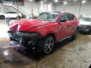 ✅ 2024 Alfa Romeo Tonale Ti • VIN: ZASPATCW8R3049721 • Лот: 51983565. Опубликован ранее на Copart с пробегом 9 807 миль. Бесплатный доступ к архиву аукционных продаж из США и подробный отчёт об истории автомобиля на DreamBid. Изображение 1.