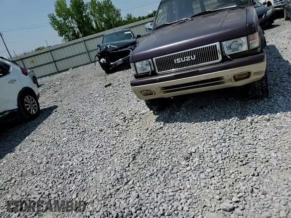 ✅ 1994 Isuzu Trooper LS • VIN: JACDH58W8R7924382 • Lot: 67119335. Listed on Copart with 150,897 mi. Free auction sales archive from the USA and detailed vehicle history report at DreamBid. Image 14.