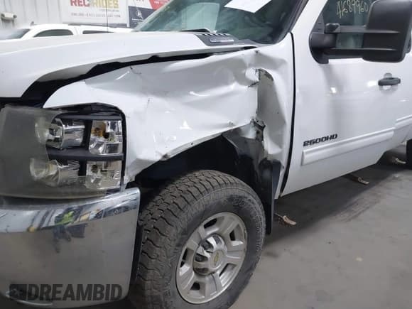 ✅ 2010 Chevrolet Silverado 2500HD LT • VIN: 1GC5KXBG0AZ239984 • Лот: 41689960. Опубликован ранее на IAAI с пробегом 190 724 миль. Бесплатный доступ к архиву аукционных продаж из США и подробный отчёт об истории автомобиля на DreamBid. Изображение 17.