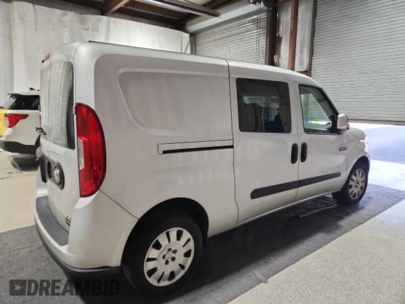 ✅ 2021 Ram ProMaster City Passenger SLT • VIN: ZFBHRFBB3M6U31576 • Lot: 81560605. Wystawiony na Copart z przebiegiem 64 516 mil. Bezpłatny archiwum sprzedaży aukcyjnych z USA i szczegółowy raport historii pojazdu na DreamBid. Zdjęcie 3.