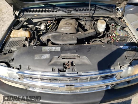 ✅ 2005 Chevrolet Suburban LT • VIN: 3GNEC16Z75G241623 • Лот: 77765474. Опубликован ранее на Copart с пробегом 200 659 миль. Бесплатный доступ к архиву аукционных продаж из США и подробный отчёт об истории автомобиля на DreamBid. Изображение 14.