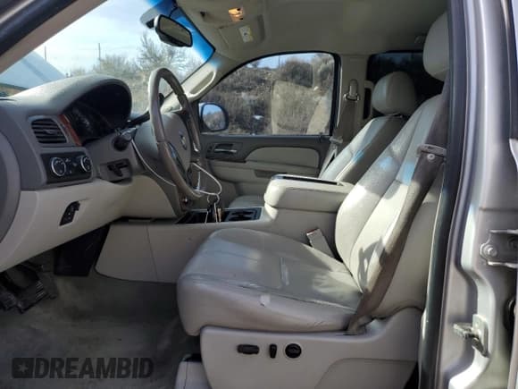 ✅ 2010 Chevrolet Silverado 1500 • VIN: 3GCXKTE26AG131905 • Lot: 46319925. Wystawiony na Copart z przebiegiem 194 686 mil. Bezpłatny archiwum sprzedaży aukcyjnych z USA i szczegółowy raport historii pojazdu na DreamBid. Zdjęcie 7.