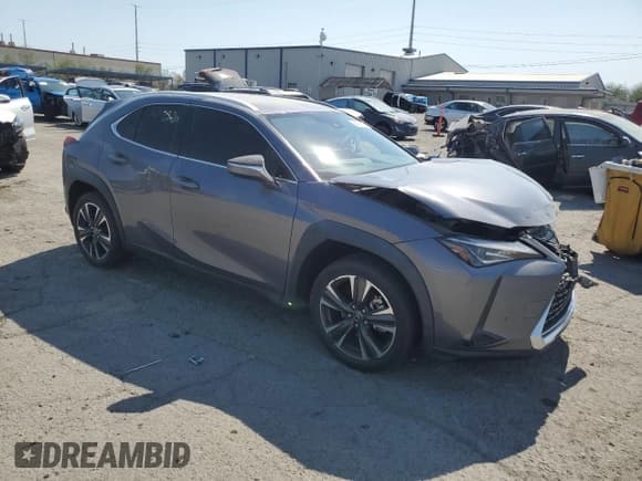 ✅ 2021 Lexus UX 200 • VIN: JTHX3JBH4M2041402 • Лот: 64621655. Опубликован ранее на Copart с пробегом 15 881 миль. Бесплатный доступ к архиву аукционных продаж из США и подробный отчёт об истории автомобиля на DreamBid. Изображение 4.