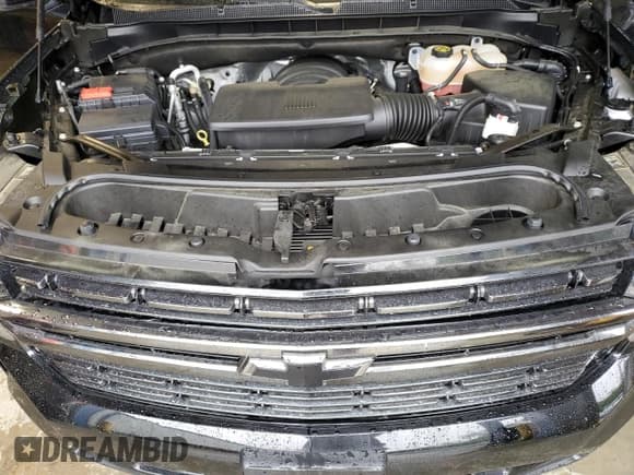 ✅ 2022 Chevrolet Suburban RST • VIN: 1GNSKEKD0NR339979 • Lot: 57858355. Listed on Copart with 20,359 mi. Free auction sales archive from the USA and detailed vehicle history report at DreamBid. Image 12.