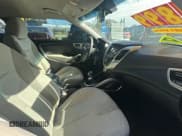 ✅ 2012 Hyundai Veloster w/Gray Int • VIN: KMHTC6AD6CU036826 • Lot: 88141445. Wystawiony na Copart z przebiegiem 169 498 mil. Bezpłatny archiwum sprzedaży aukcyjnych z USA i szczegółowy raport historii pojazdu na DreamBid. Zdjęcie 5.