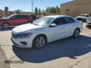 ✅ 2020 Volkswagen Passat SE • VIN: 1VWSA7A35LC027427 • Lot: 91030025. Wystawiony na Copart z przebiegiem 150 723 mil. Bezpłatny archiwum sprzedaży aukcyjnych z USA i szczegółowy raport historii pojazdu na DreamBid. Zdjęcie 1.