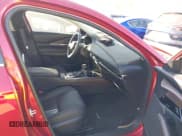 ✅ 2024 Mazda CX-30 S Premium • VIN: 3MVDMBDM0RM628115 • Lot: 40679651. Wystawiony na IAAI z przebiegiem 5 082 mil. Bezpłatny archiwum sprzedaży aukcyjnych z USA i szczegółowy raport historii pojazdu na DreamBid. Zdjęcie 5.