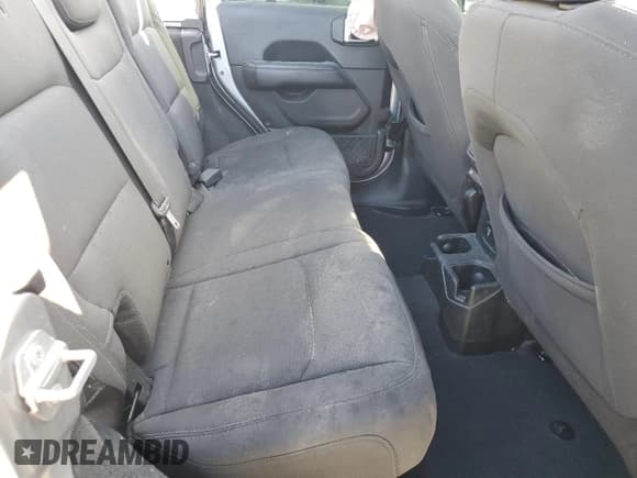 ✅ 2018 Jeep Wrangler Unlimited Sahara • VIN: 1C4HJXEN7JW222045 • Lot: 86149685. Wystawiony na Copart z przebiegiem 111 072 mil. Bezpłatny archiwum sprzedaży aukcyjnych z USA i szczegółowy raport historii pojazdu na DreamBid. Zdjęcie 11.