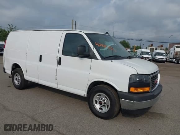 ✅ 2024 GMC Savana Cargo • VIN: 1GTW7AFP8R1181159 • Лот: 42887123. Опубликован ранее на IAAI с пробегом 1 761 миль. Бесплатный доступ к архиву аукционных продаж из США и подробный отчёт об истории автомобиля на DreamBid. Изображение 1.