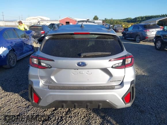✅ 2024 Subaru Crosstrek Premium • VIN: JF2GUADC1R8268682 • Lot: 43315383. Listed on IAAI with 11,629 mi. Free auction sales archive from the USA and detailed vehicle history report at DreamBid. Image 16.