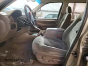 ✅ 2003 Ford Explorer XLT • VIN: 1FMZU73E53ZA75039 • Lot: 82920324. Wystawiony na Copart z przebiegiem 287 613 mil. Bezpłatny archiwum sprzedaży aukcyjnych z USA i szczegółowy raport historii pojazdu na DreamBid. Zdjęcie 7.