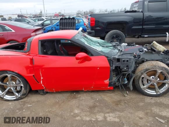 ✅ 2011 Chevrolet Corvette Z16 Grand Sport 3LT • VIN: 1G1YW2DW6B5110075 • Lot: 41858672. Listed on IAAI with 69,862 mi. Free auction sales archive from the USA and detailed vehicle history report at DreamBid. Image 14.
