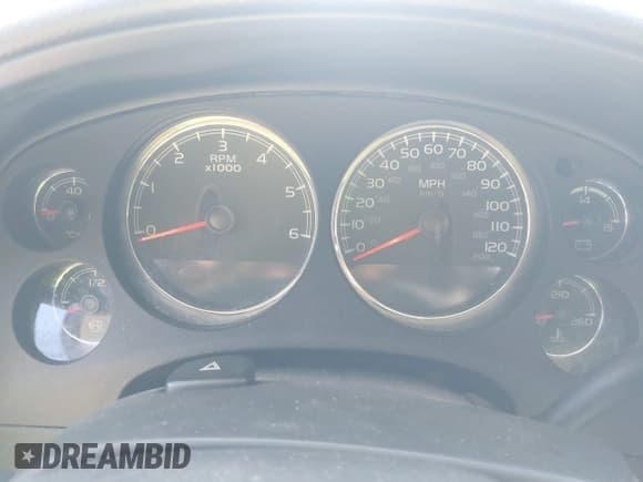 ✅ 2013 Chevrolet Tahoe LT • VIN: 1GNSCBE03DR337582 • Lot: 43650392. Wystawiony na IAAI z przebiegiem Nie podano. Bezpłatny archiwum sprzedaży aukcyjnych z USA i szczegółowy raport historii pojazdu na DreamBid. Zdjęcie 7.