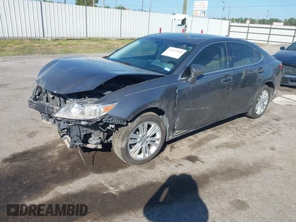 ✅ 2013 Lexus ES 250 • VIN: JTHBK1GG2D2010890 • Lot: 43412518. Listed on IAAI with 212,457 mi. Free auction sales archive from the USA and detailed vehicle history report at DreamBid. Image 16.