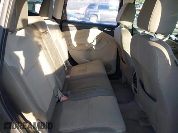 ✅ 2015 Ford Escape SE • VIN: 1FMCU9GX9FUC10540 • Lot: 43793195. Wystawiony na IAAI z przebiegiem 158 450 mil. Bezpłatny archiwum sprzedaży aukcyjnych z USA i szczegółowy raport historii pojazdu na DreamBid. Zdjęcie 8.