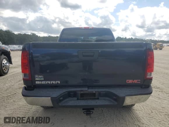 ✅ 2011 GMC Sierra 1500 SL • VIN: 1GTR1UEA6BZ263220 • Lot: 70001605. Listed on Copart with 199,608 mi. Free auction sales archive from the USA and detailed vehicle history report at DreamBid. Image 6.