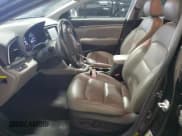 ✅ 2017 Hyundai Elantra SE • VIN: KMHD84LF3HU355133 • Lot: 86807725. Wystawiony na Copart z przebiegiem 114 578 mil. Bezpłatny archiwum sprzedaży aukcyjnych z USA i szczegółowy raport historii pojazdu na DreamBid. Zdjęcie 7.