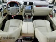 ✅ 2012 Lexus GX 460 Premium • VIN: JTJJM7FX1C5049878 • Lot: 92794615. Wystawiony na Copart z przebiegiem 88 011 mil. Bezpłatny archiwum sprzedaży aukcyjnych z USA i szczegółowy raport historii pojazdu na DreamBid. Zdjęcie 8.