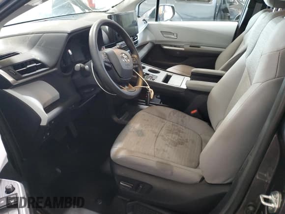 ✅ 2025 Toyota Sienna LE • VIN: 5TDKSKFC9SS199551 • Лот: 71601245. Опубликован ранее на Copart с пробегом 2 871 миль. Бесплатный доступ к архиву аукционных продаж из США и подробный отчёт об истории автомобиля на DreamBid. Изображение 7.