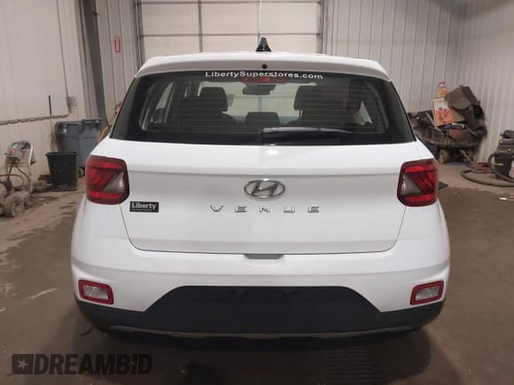 ✅ 2021 Hyundai Venue SE • VIN: KMHRB8A38MU082014 • Lot: 40905646. Listed on IAAI with 55,708 mi. Free auction sales archive from the USA and detailed vehicle history report at DreamBid. Image 17.