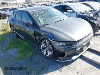 ✅ 2024 Kia EV6 Wind • VIN: KNDC34LA4R5620060 • Lot: 41690690. Wystawiony na IAAI z przebiegiem 5 348 mil. Bezpłatny archiwum sprzedaży aukcyjnych z USA i szczegółowy raport historii pojazdu na DreamBid. Zdjęcie 1.