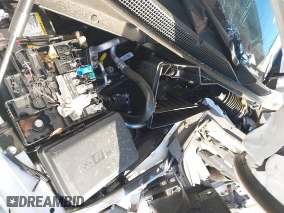 ✅ 2025 Chevrolet Silverado 1500 • VIN: 1GCUKAED7SZ276333 • Лот: 43591724. Опубликован ранее на IAAI с пробегом 8 475 миль. Бесплатный доступ к архиву аукционных продаж из США и подробный отчёт об истории автомобиля на DreamBid. Изображение 10.