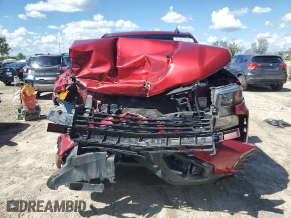 ✅ 2019 Chevrolet Silverado 1500 Custom • VIN: 3GCPWBEHXKG173028 • Lot: 69227704. Wystawiony na Copart z przebiegiem 55 288 mil. Bezpłatny archiwum sprzedaży aukcyjnych z USA i szczegółowy raport historii pojazdu na DreamBid. Zdjęcie 5.