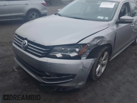 ✅ 2014 Volkswagen Passat S • VIN: 1VWAT7A34EC020977 • Lot: 43627467. Listed on IAAI with 152,678 mi. Free auction sales archive from the USA and detailed vehicle history report at DreamBid. Image 6.
