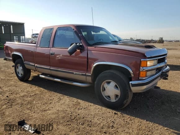 ✅ 1998 Chevrolet Silverado 1500 • VIN: 1GCEK19R8WR108930 • Lot: 69475335. Listed on Copart with 205,360 mi. Free auction sales archive from the USA and detailed vehicle history report at DreamBid. Image 4.