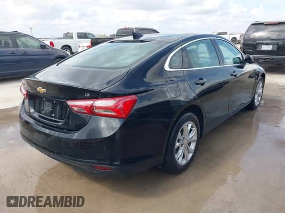2020 Chevrolet Malibu LT with VIN 1G1ZD5ST3LF098810, listed as a IAAI auction lot 43438532 with 140,976 mi miles and . Bid and sale history available at DreamBid. Image 4.