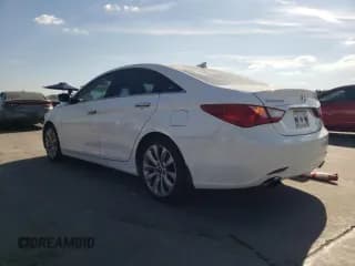 ✅ 2013 Hyundai Sonata SE • VIN: 5NPEC4AC1DH799339 • Lot: 71720404. Wystawiony na Copart z przebiegiem 65 884 mil. Bezpłatny archiwum sprzedaży aukcyjnych z USA i szczegółowy raport historii pojazdu na DreamBid. Zdjęcie 2.