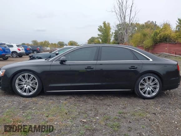 ✅ 2014 Audi A8 4.0T • VIN: WAUR2AFD8EN008811 • Лот: 43585868. Опубликован ранее на IAAI с пробегом 139 702 миль. Бесплатный доступ к архиву аукционных продаж из США и подробный отчёт об истории автомобиля на DreamBid. Изображение 14.