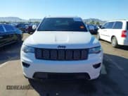 ✅ 2018 Jeep Grand Cherokee Altitude • VIN: 1C4RJFAG0JC266895 • Лот: 43547743. Опубликован ранее на IAAI с пробегом 102 422 миль. Бесплатный доступ к архиву аукционных продаж из США и подробный отчёт об истории автомобиля на DreamBid. Изображение 11.