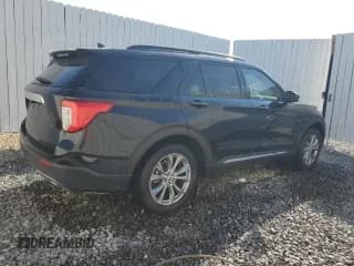 ✅ 2022 Ford Explorer XLT • VIN: 1FMSK7DHXNGB12746 • Lot: 89430685. Wystawiony na Copart z przebiegiem 39 773 mil. Bezpłatny archiwum sprzedaży aukcyjnych z USA i szczegółowy raport historii pojazdu na DreamBid. Zdjęcie 3.