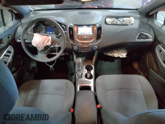 ✅ 2018 Chevrolet Cruze LT • VIN: 1G1BE5SM6J7196308 • Lot: 61964723. Listed on Copart with 44,157 mi. Free auction sales archive from the USA and detailed vehicle history report at DreamBid. Image 8.