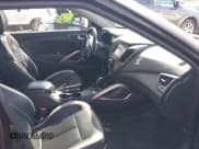 ✅ 2014 Hyundai Veloster Turbo • VIN: KMHTC6AE4EU211098 • Lot: 41846231. Wystawiony na IAAI z przebiegiem 121 591 mil. Bezpłatny archiwum sprzedaży aukcyjnych z USA i szczegółowy raport historii pojazdu na DreamBid. Zdjęcie 5.