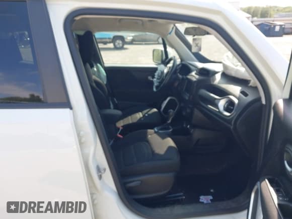 ✅ 2020 Jeep Renegade Latitude • VIN: ZACNJBBB5LPL11478 • Лот: 43169908. Опубликован ранее на IAAI с пробегом 79 013 миль. Бесплатный доступ к архиву аукционных продаж из США и подробный отчёт об истории автомобиля на DreamBid. Изображение 5.