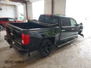 ✅ 2017 Chevrolet Silverado 1500 High Country • VIN: 3GCUKTECXHG409985 • Lot: 43304925. Wystawiony na IAAI z przebiegiem 179 299 mil. Bezpłatny archiwum sprzedaży aukcyjnych z USA i szczegółowy raport historii pojazdu na DreamBid. Zdjęcie 4.