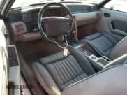 ✅ 1990 Ford Mustang GT • VIN: 1FACP45E9LF195172 • Lot: 44537065. Wystawiony na Copart z przebiegiem 50 488 mil. Bezpłatny archiwum sprzedaży aukcyjnych z USA i szczegółowy raport historii pojazdu na DreamBid. Zdjęcie 8.