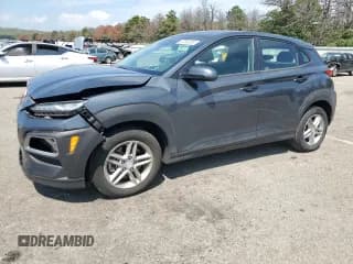 ✅ 2019 Hyundai Kona SE • VIN: KM8K1CAA1KU359394 • Лот: 67246705. Опубликован ранее на Copart с пробегом 39 116 миль. Бесплатный доступ к архиву аукционных продаж из США и подробный отчёт об истории автомобиля на DreamBid. Изображение 1.