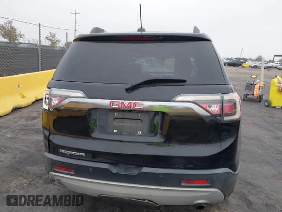✅ 2017 GMC Acadia SLT • VIN: 1GKKNMLA8HZ289386 • Lot: 43779642. Listed on IAAI with 101,248 mi. Free auction sales archive from the USA and detailed vehicle history report at DreamBid. Image 15.