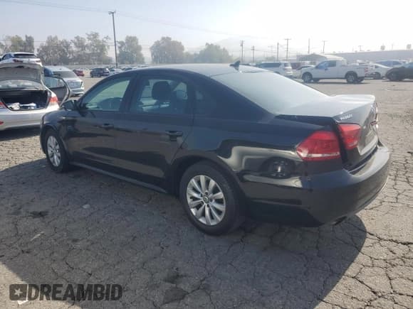 ✅ 2015 Volkswagen Passat S • VIN: 1VWAT7A39FC021270 • Lot: 82692955. Listed on Copart with 159,992 mi. Free auction sales archive from the USA and detailed vehicle history report at DreamBid. Image 2.