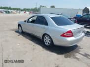 ✅ 2002 Mercedes-Benz C 230/260/280/320 • VIN: WDBRF61J92E004472 • Lot: 42144326. Wystawiony na IAAI z przebiegiem 125 847 mil. Bezpłatny archiwum sprzedaży aukcyjnych z USA i szczegółowy raport historii pojazdu na DreamBid. Zdjęcie 3.
