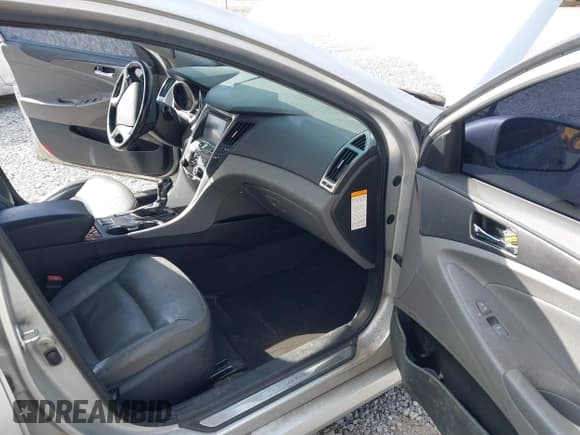 ✅ 2015 Hyundai Sonata Limited • VIN: KMHEC4A44FA051859 • Лот: 43652549. Опубликован ранее на IAAI с пробегом 200 000 миль. Бесплатный доступ к архиву аукционных продаж из США и подробный отчёт об истории автомобиля на DreamBid. Изображение 5.