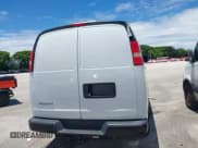 ✅ 2015 Chevrolet Express Cargo • VIN: 1GCWGFCF0F1109375 • Lot: 42768290. Wystawiony na IAAI z przebiegiem 41 577 mil. Bezpłatny archiwum sprzedaży aukcyjnych z USA i szczegółowy raport historii pojazdu na DreamBid. Zdjęcie 16.