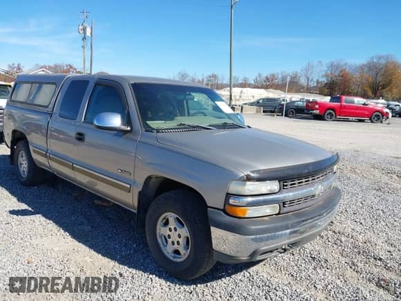 2002 Chevrolet Silverado 1500 LS с VIN 2GCEK19T421197667, выставлен на аукционе IAAI как лот 43621046 с пробегом 215 058 миль миль и . История ставок и продаж доступна на DreamBid. Изображение 1.
