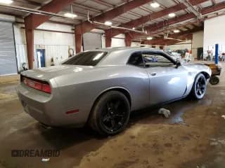 ✅ 2014 Dodge Challenger R/T • VIN: 2C3CDYBT2EH126276 • Lot: 86502105. Wystawiony na Copart z przebiegiem 126 021 mil. Bezpłatny archiwum sprzedaży aukcyjnych z USA i szczegółowy raport historii pojazdu na DreamBid. Zdjęcie 3.