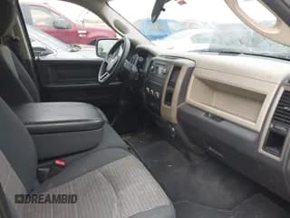 ✅ 2010 Dodge 1500 ST • VIN: 1D7RB1CP8AS209613 • Lot: 42042551. Wystawiony na IAAI z przebiegiem 126 528 mil. Bezpłatny archiwum sprzedaży aukcyjnych z USA i szczegółowy raport historii pojazdu na DreamBid. Zdjęcie 5.