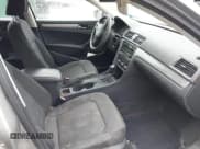 ✅ 2012 Volkswagen Passat S • VIN: 1VWAP7A35CC053276 • Lot: 43779958. Wystawiony na IAAI z przebiegiem 167 406 mil. Bezpłatny archiwum sprzedaży aukcyjnych z USA i szczegółowy raport historii pojazdu na DreamBid. Zdjęcie 5.